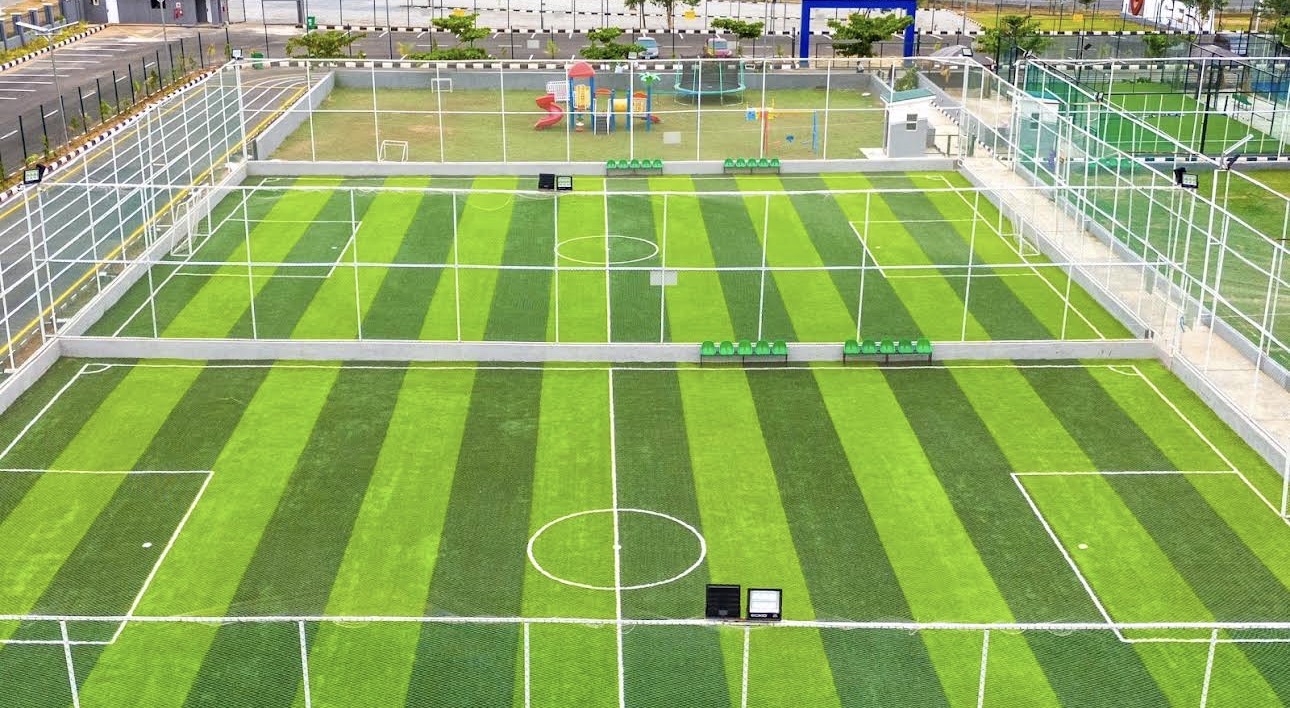 Monaliza Tennis Club seating